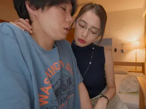 Dục vọng của cô em họ bé nhỏ